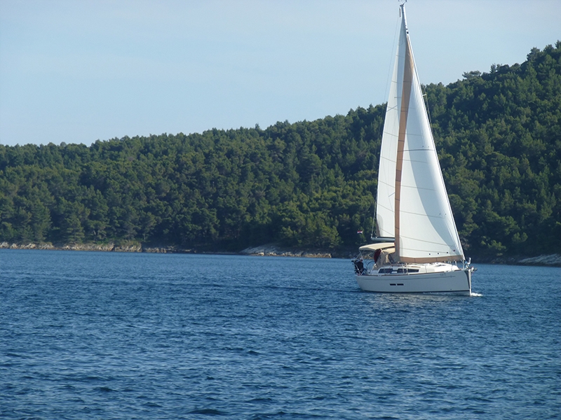 Dufour 375 Caretta Charteryacht in Kroatien von Trend Travel Yachting